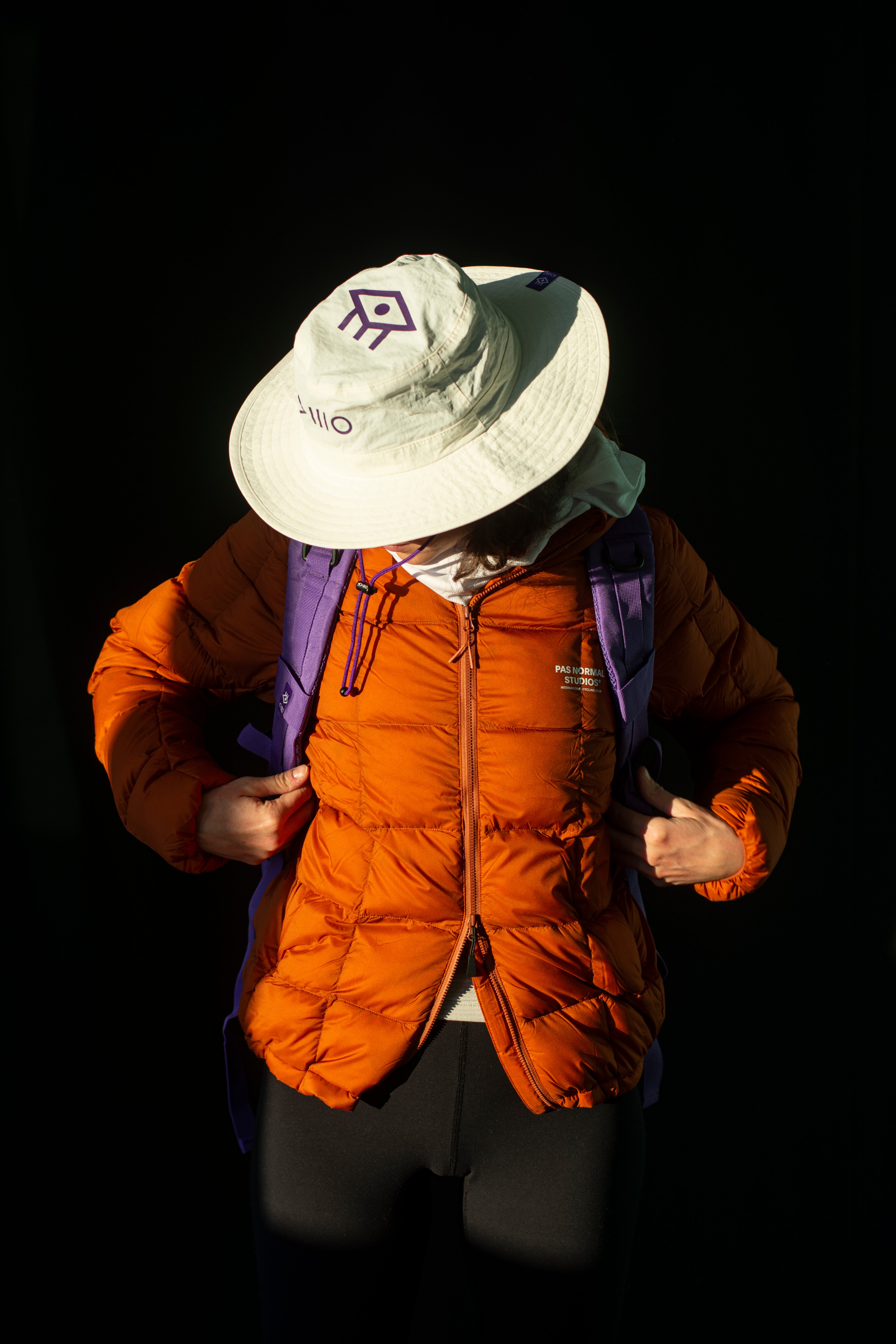Explorer Bucket White – AVEO
