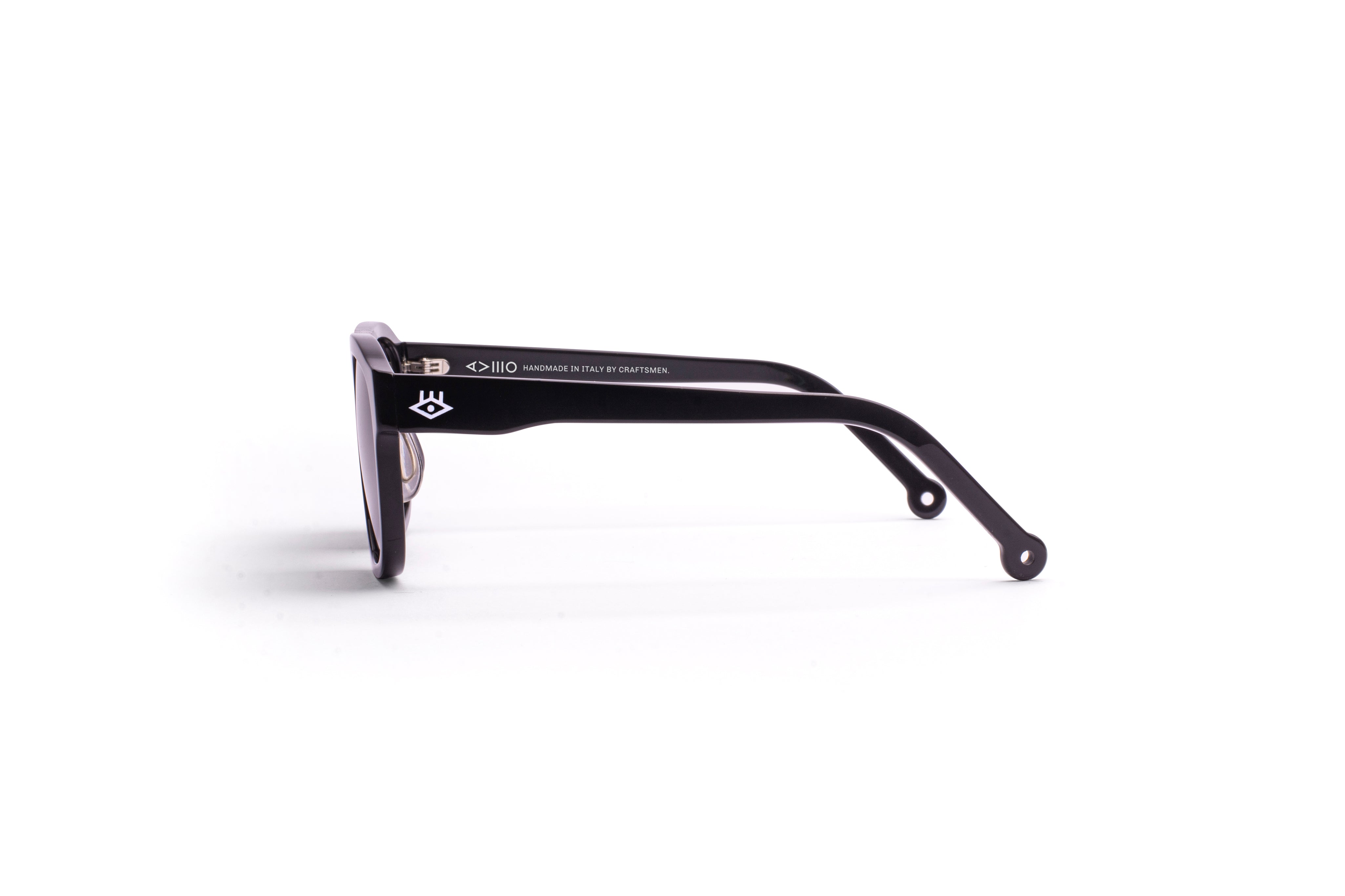 Aura Black – AVEO display picture 1